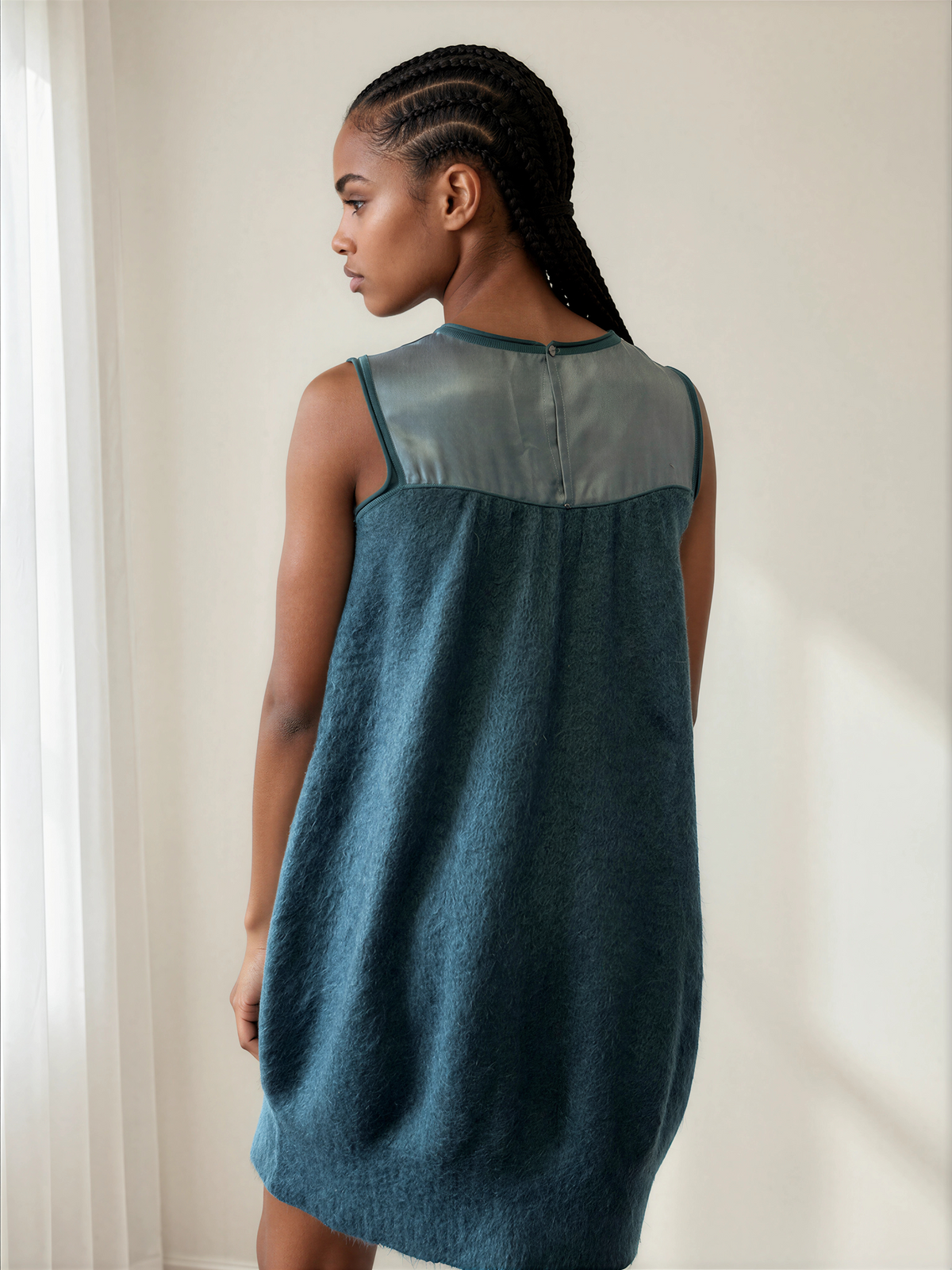 SPORTMAX Geborstelde Gebreide Coconjurk — Petrolblauw met Contrastpaneel