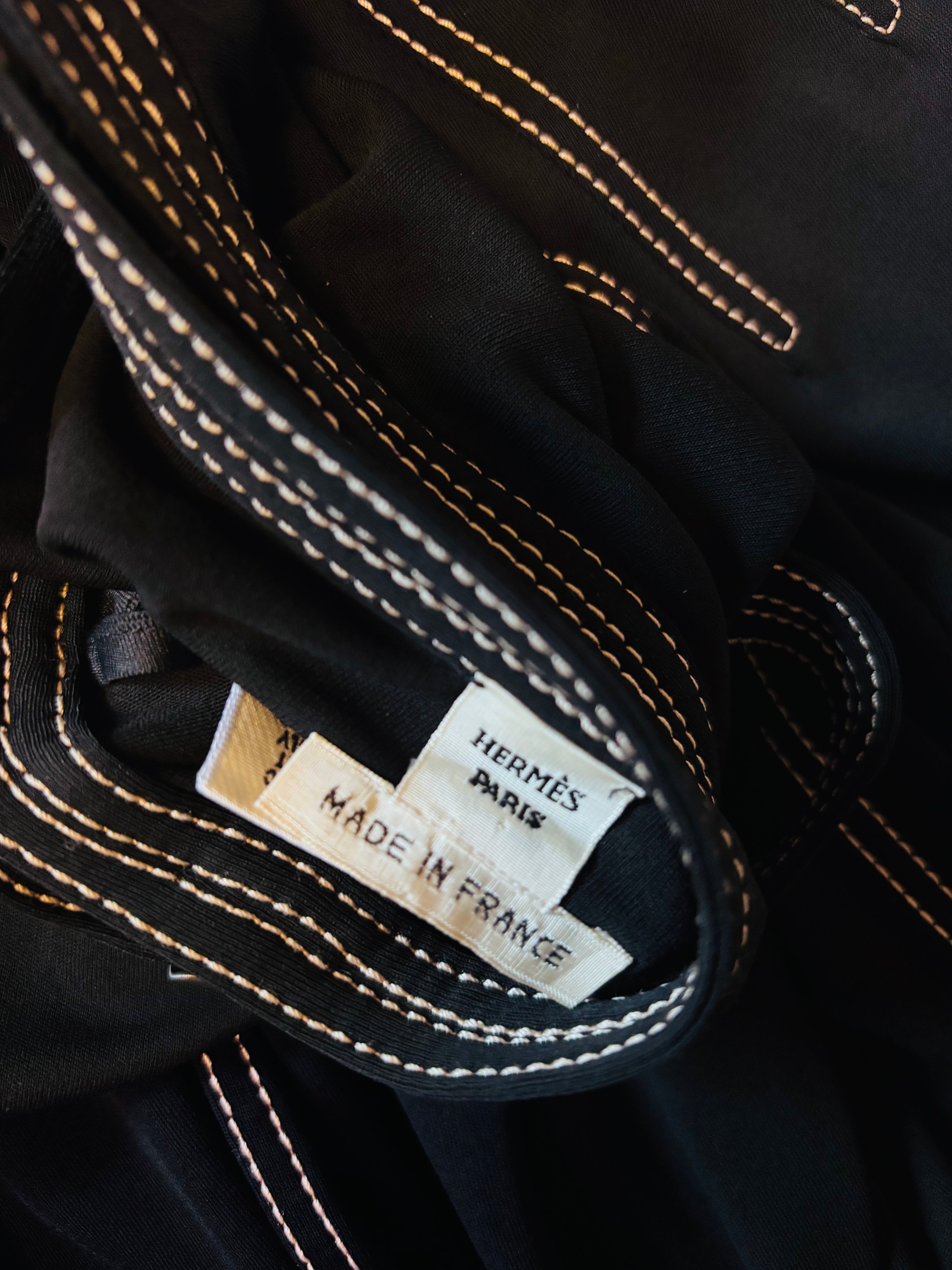 HERMÈS jurk met veelzeggende, open rug: tijdloze stijl!
