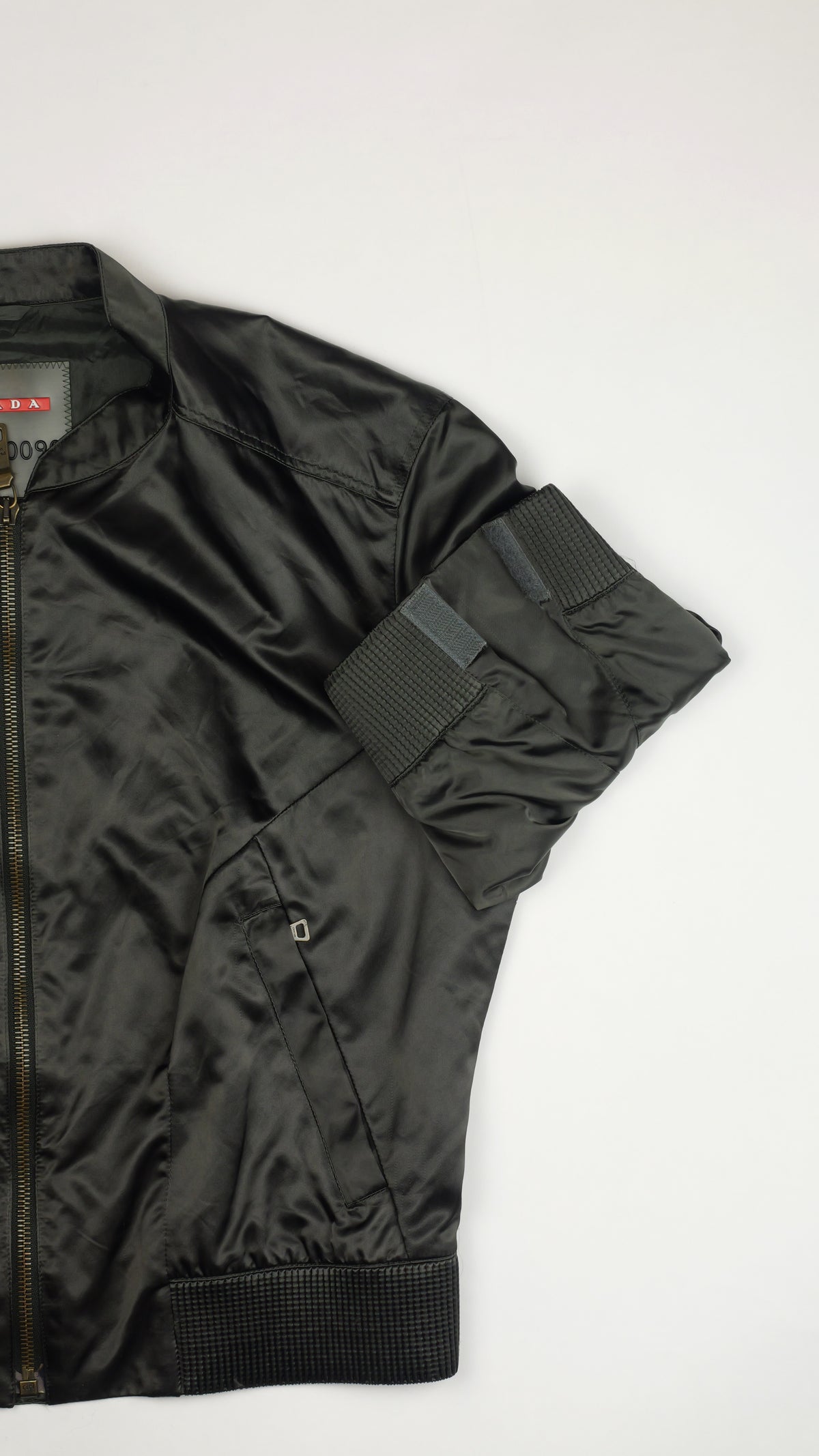 PRADA Nylon Bomberjack — Cropped, Kaki-Olijf